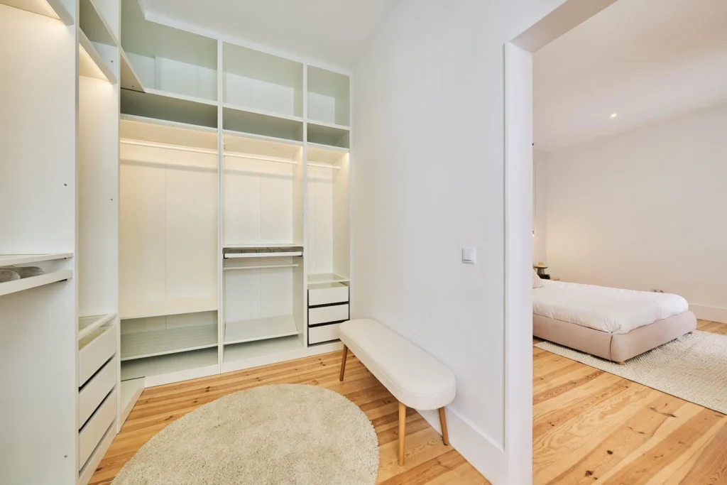 Bright closet space in guests house property for sale in Lisbon